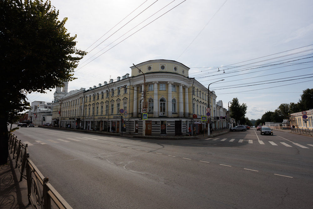 Дом жилой П.Я. Казаринова (Карцевых, гостиница «Старый двор»)