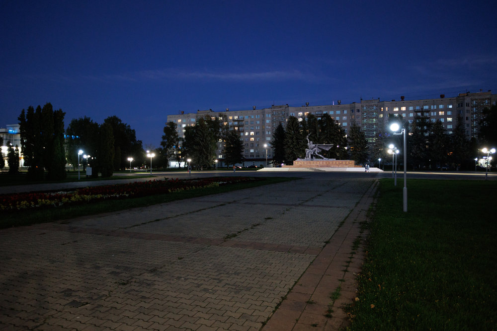 Площадь Мира