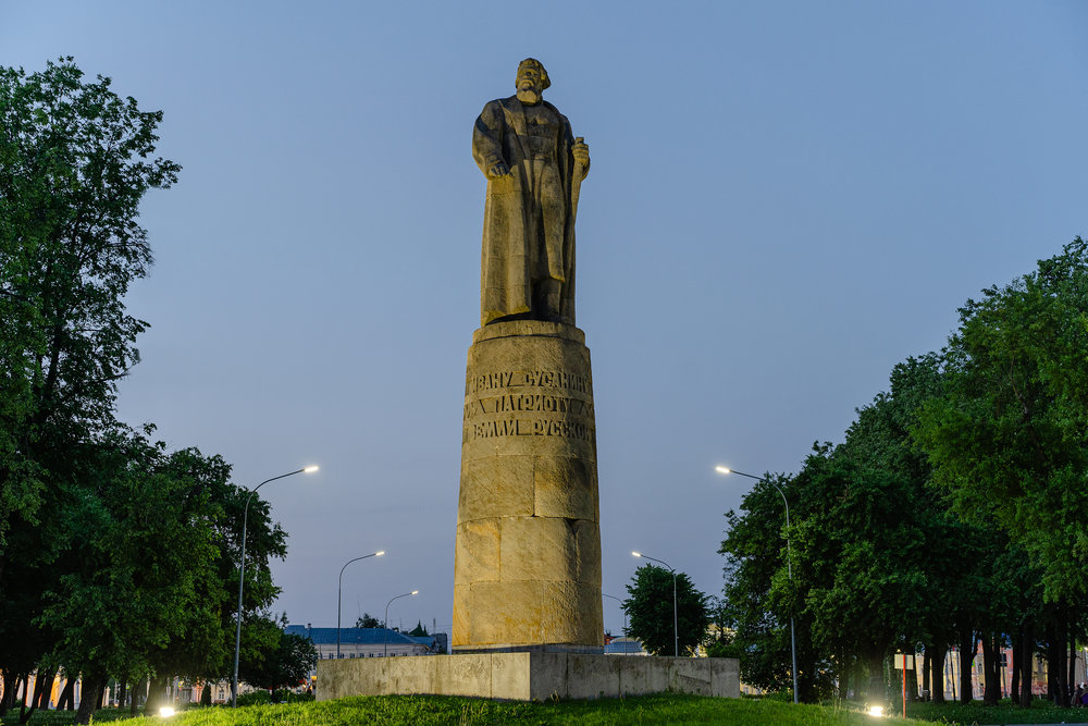 Памятник Ивану Сусанину