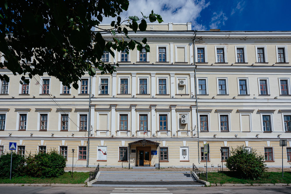 Гимназия мужская