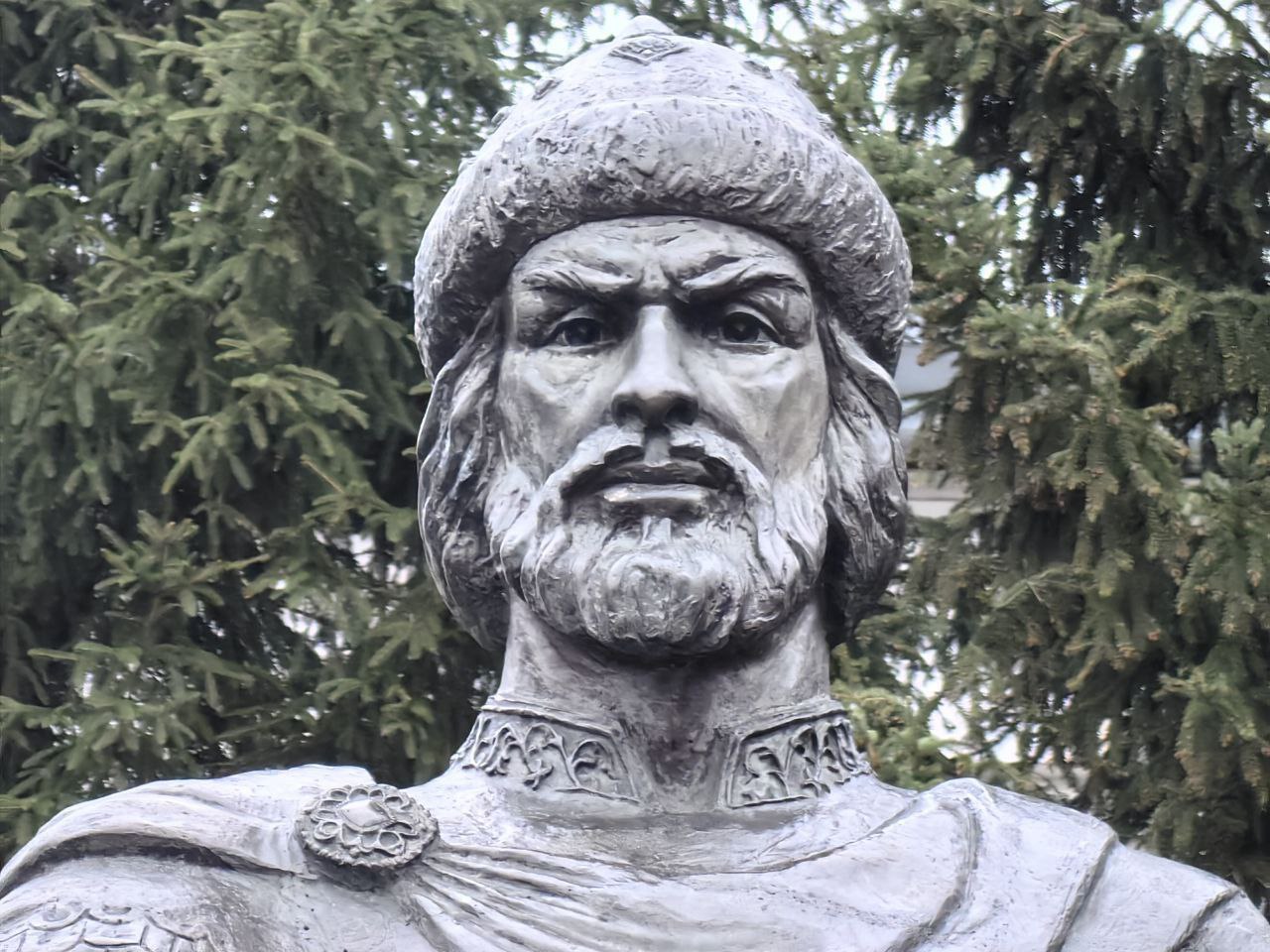 Памятник Юрию Долгорукому