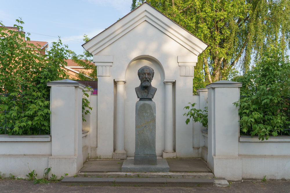 Бюст Алексея Писемского